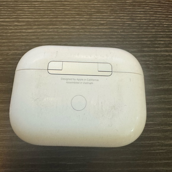 AirPod pros first generation - Picture 3 of 9